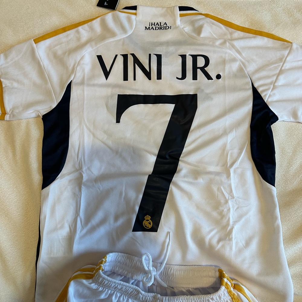 Real Madrid 2023 kids jersey shorts  kit Vinicius Junior Vinicius Jr  new